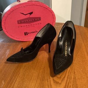 vintage French Room Chandler’s black suede pin up pumps 6